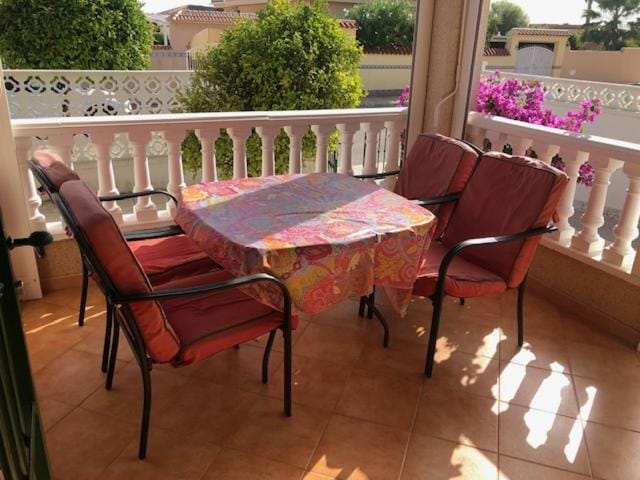 Balcony/Terrace, Seating area, Dining area