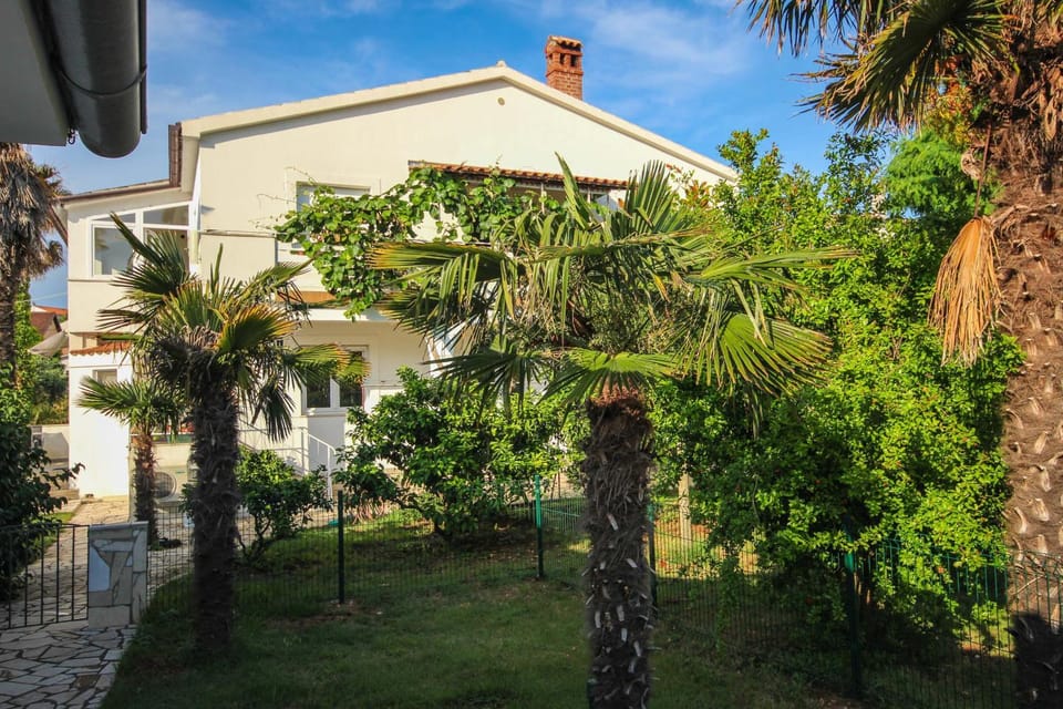 Property building, Garden