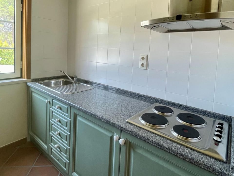 Holiday Home Casa dos Loendros by Interhome House in Setubal District