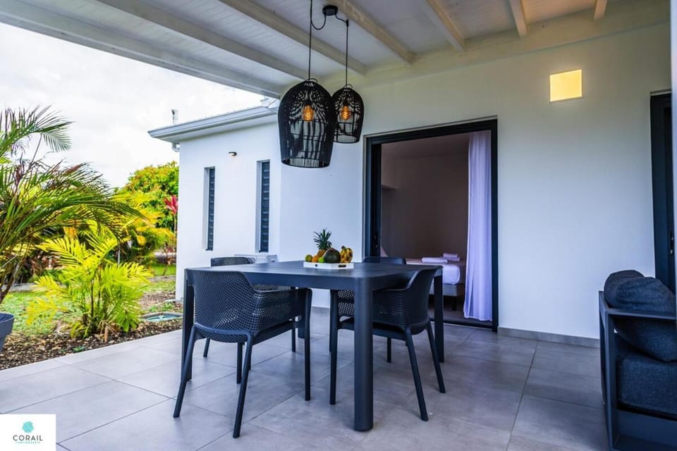 Villa Le Dattier, neuve de standing proche plage Villa in Grande-Terre, Guadeloupe
