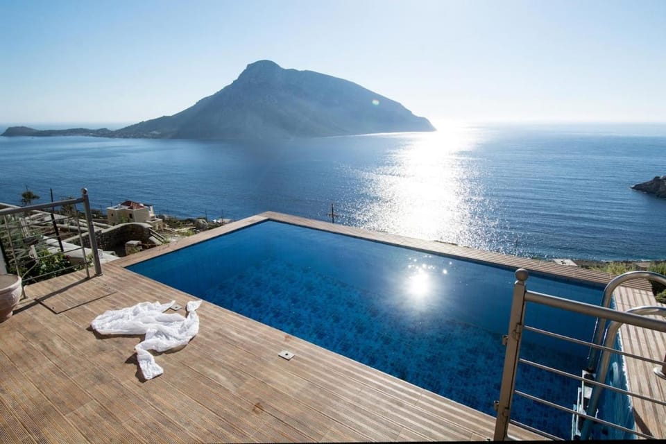 Sea view, Swimming pool