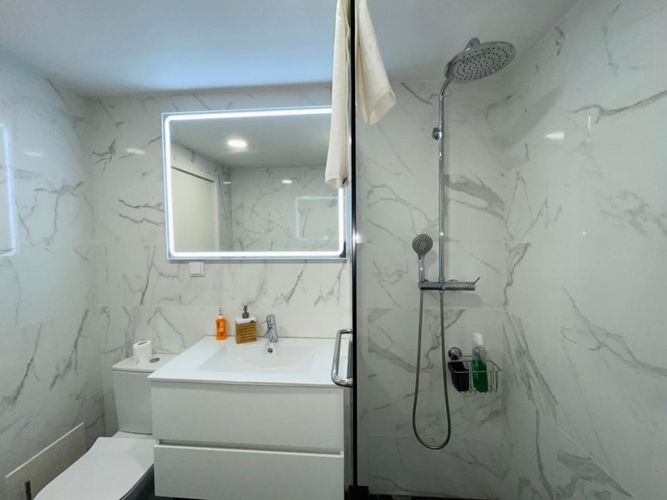 Shower, Bathroom