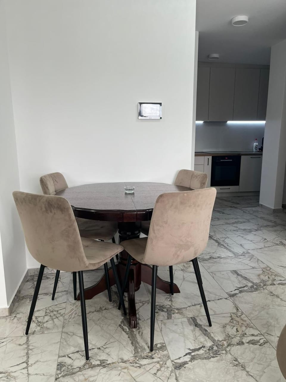 Lux Apartment Rose 2 Avenue 75m2 Apartment in Serbia