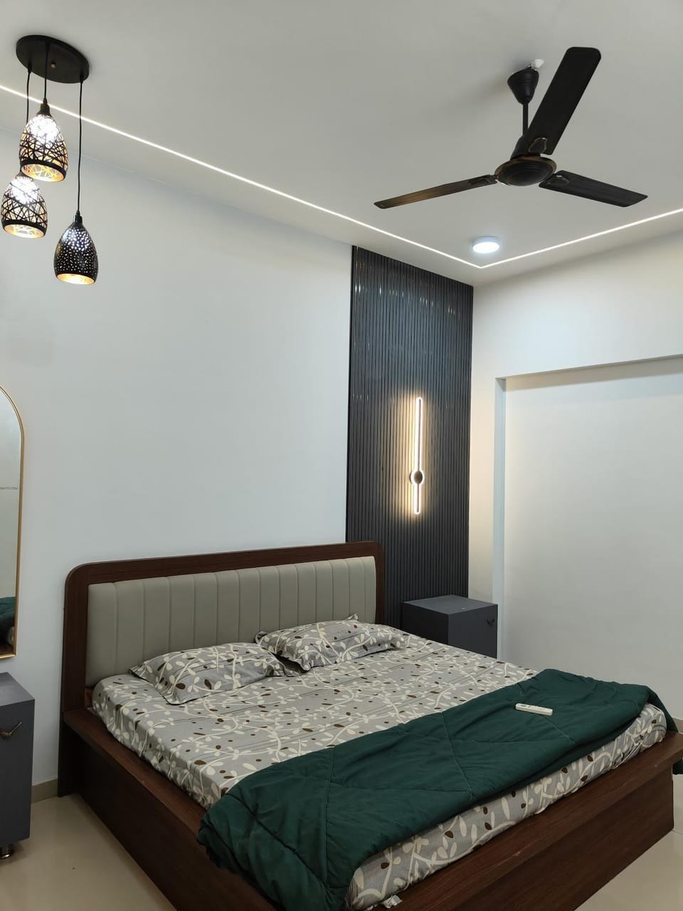 Bed, Photo of the whole room, Bedroom