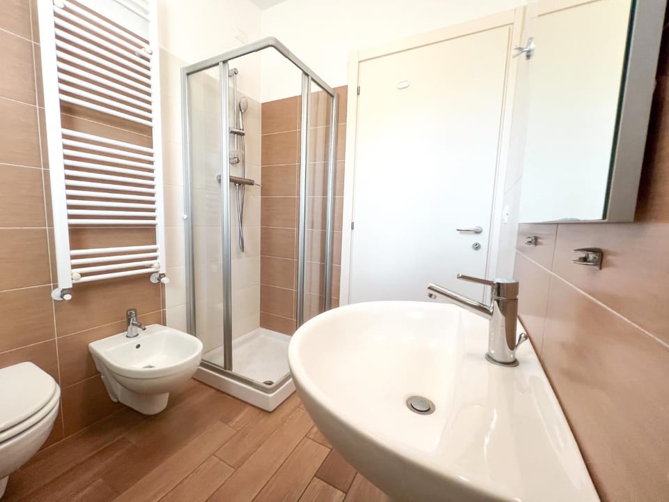 Shower, Toilet, Bathroom, bidet