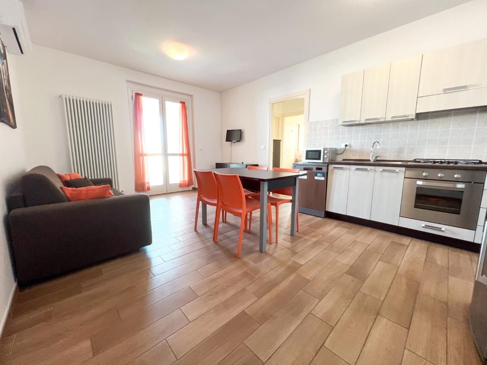 TV and multimedia, Kitchen or kitchenette, Living room, Seating area, Dining area, dishwasher