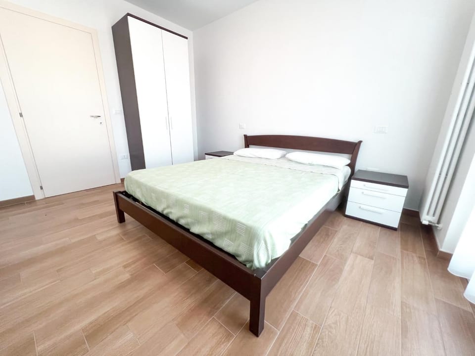 Bed, Photo of the whole room, Bedroom, wardrobe