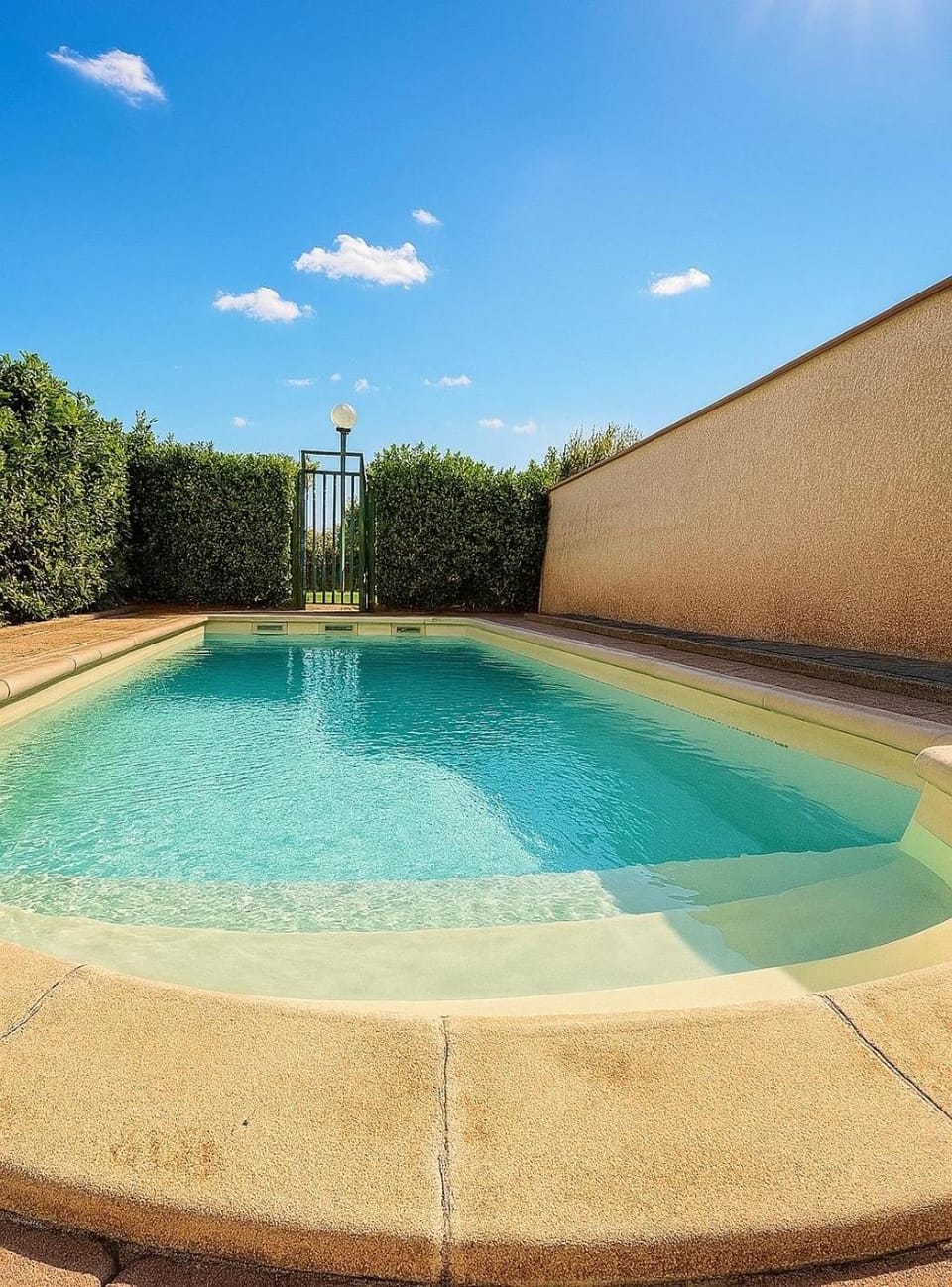 Pool view, Swimming pool