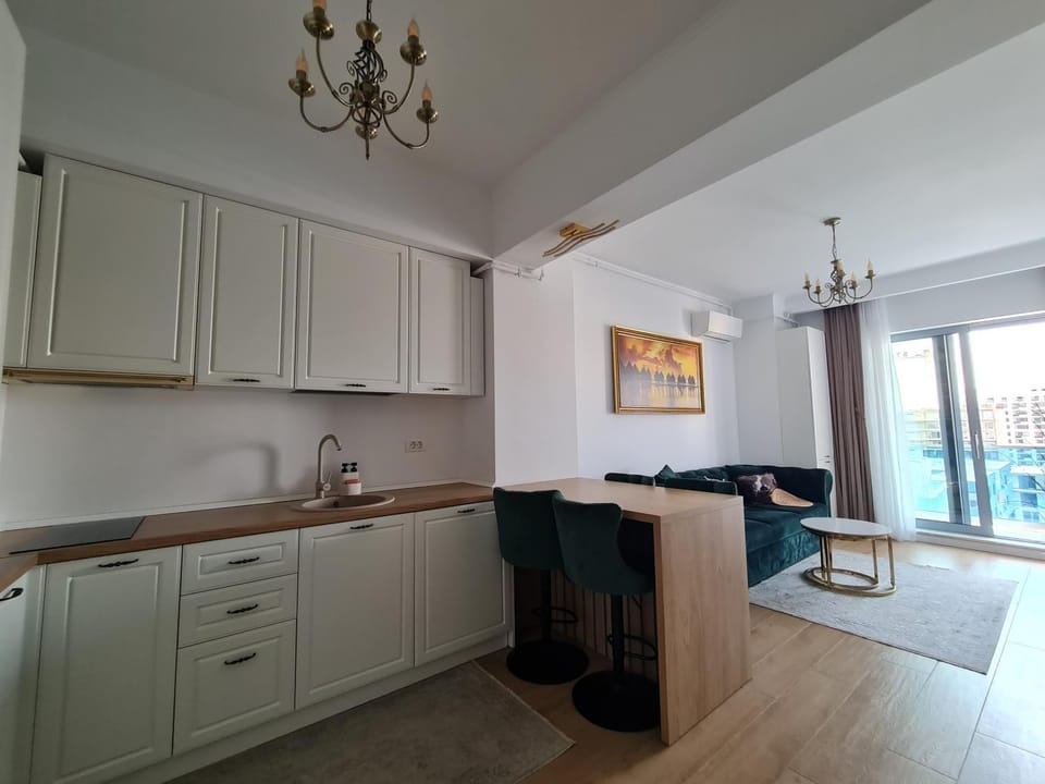 Residence Sole 8 by Wave - Apartament luxury 60mp cu terasa si vedere la mare, acces direct pe plaja OhiOhi Beach- Mamaia Nord - Restaurant, Parcare gratuita Apartment in Constanța County