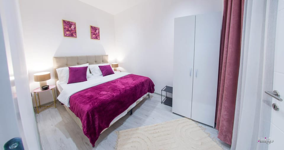 Bed, Photo of the whole room, Bedroom, wardrobe