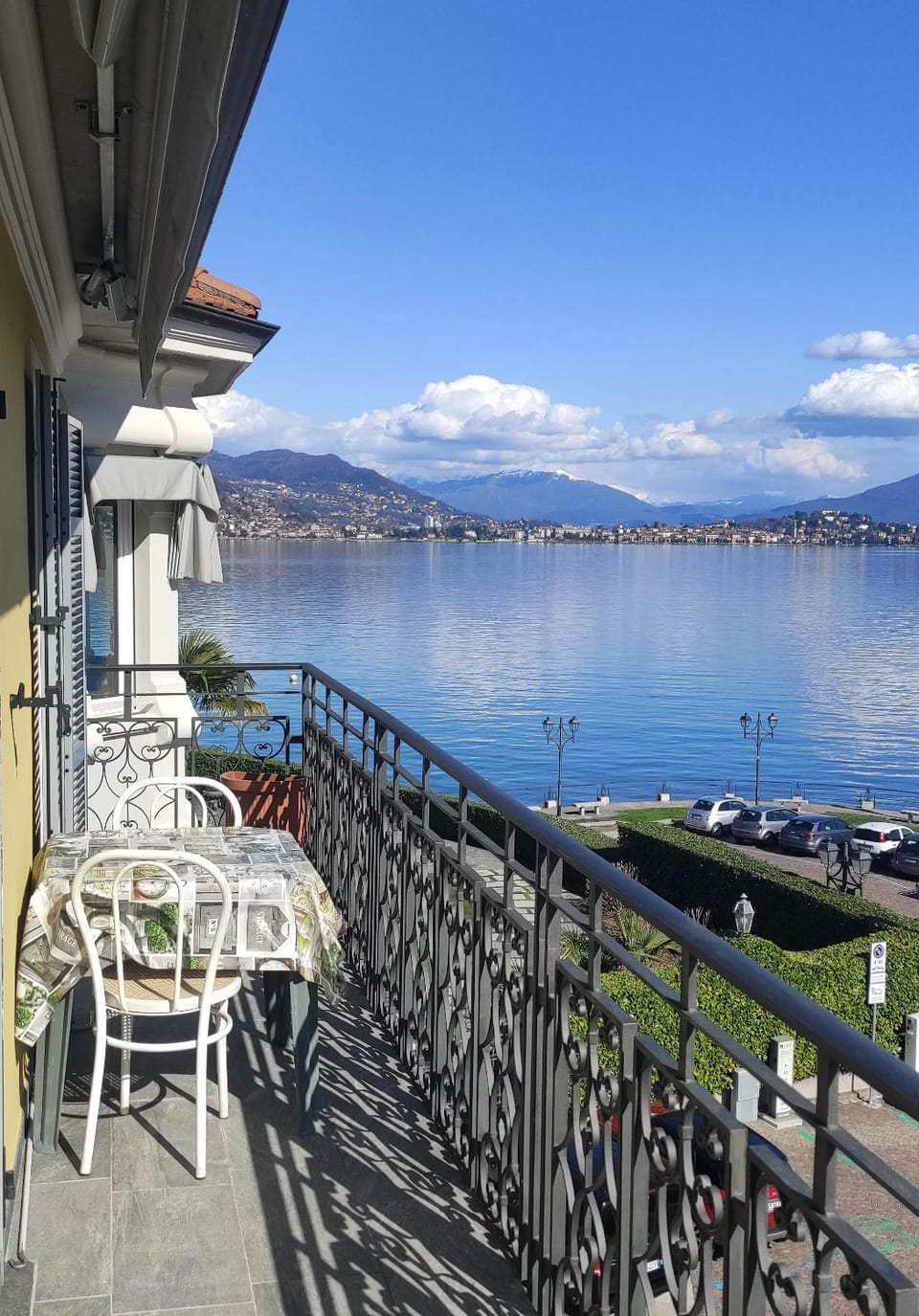 Balcony/Terrace, Lake view