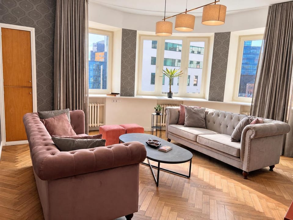 Living room, Seating area
