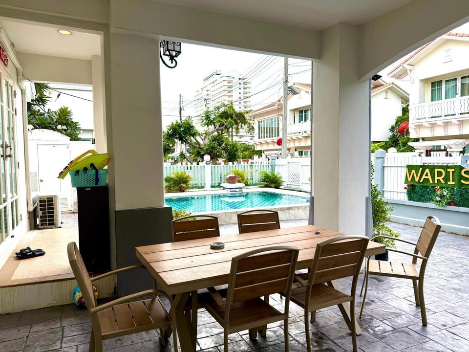 Warisa Garden Pool Villa Villa in Pattaya City