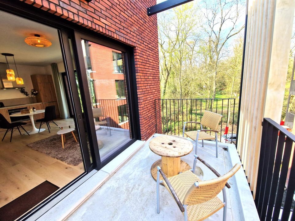 Waterloo Downtown Park Apartment in Flanders