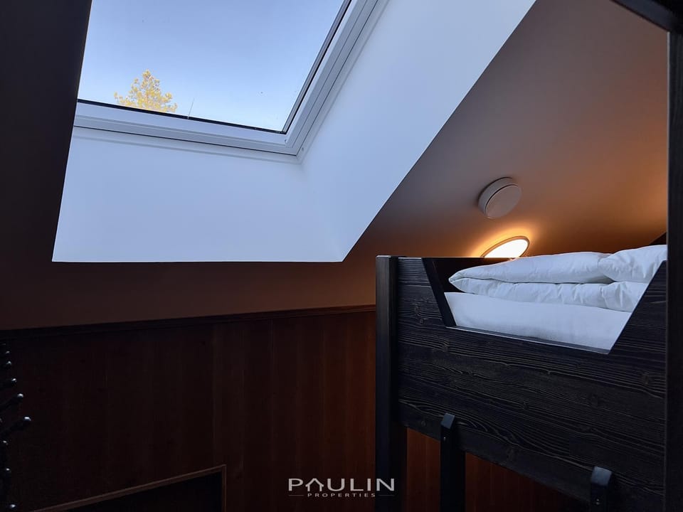 Lindvallen Ski Resort Pool and Padel - Sauna - 6 Guests Apartment in Sweden