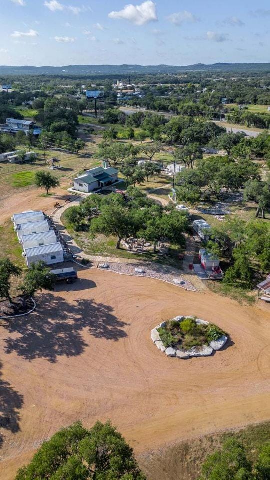 Charming Luxurious Airstream Beautifully Design with Indoor Bath in Texas House in Lake Travis