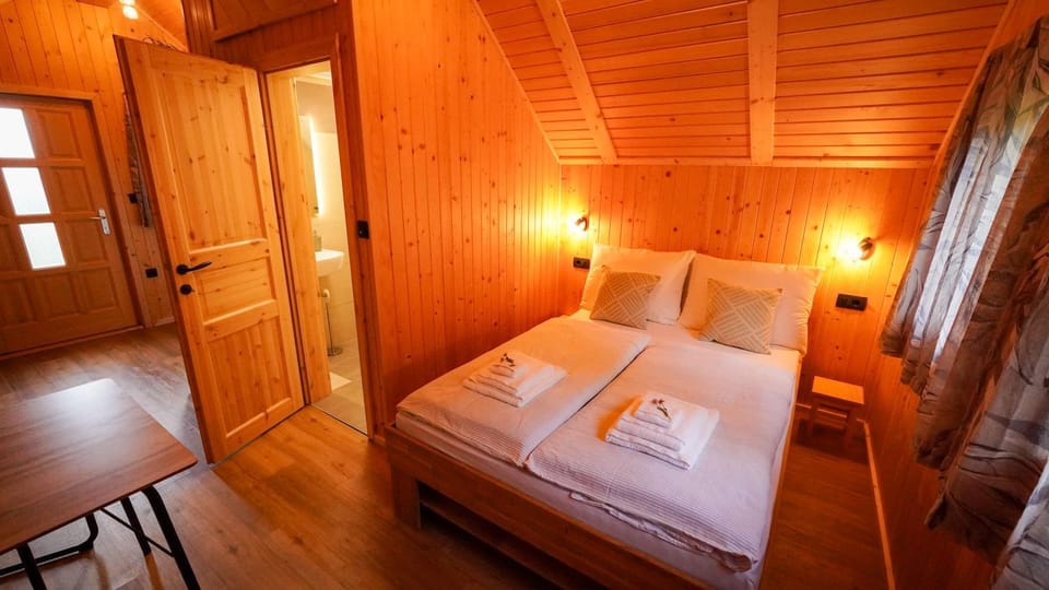 Glamping Avantura- a natural getaway by the Kolpa River Chalet in Primorje-Gorski Kotar County
