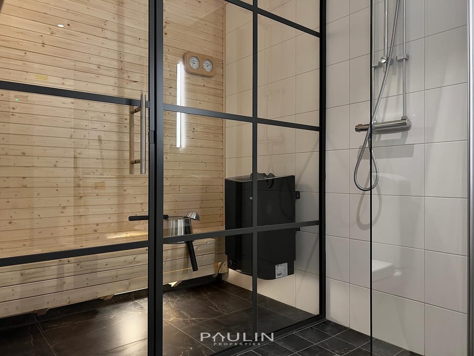 Lindvallen Ski Resort Pool and Padel - Sauna - 6 Guests Apartment in Sweden