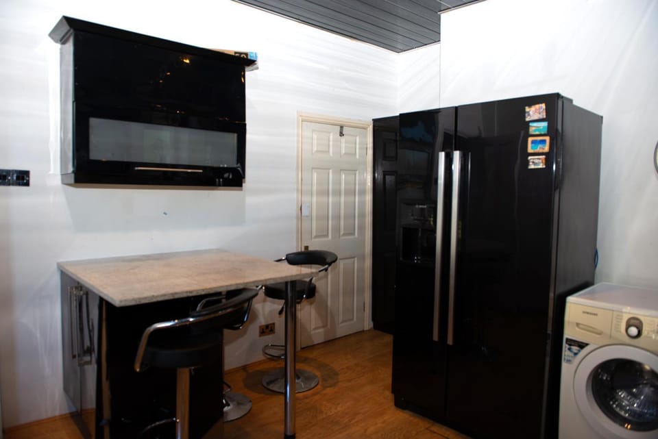 3bed Contractor, Wifi,2 Free parking space Apartment in Bradford
