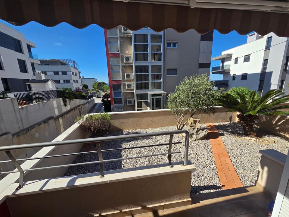 View (from property/room), Balcony/Terrace