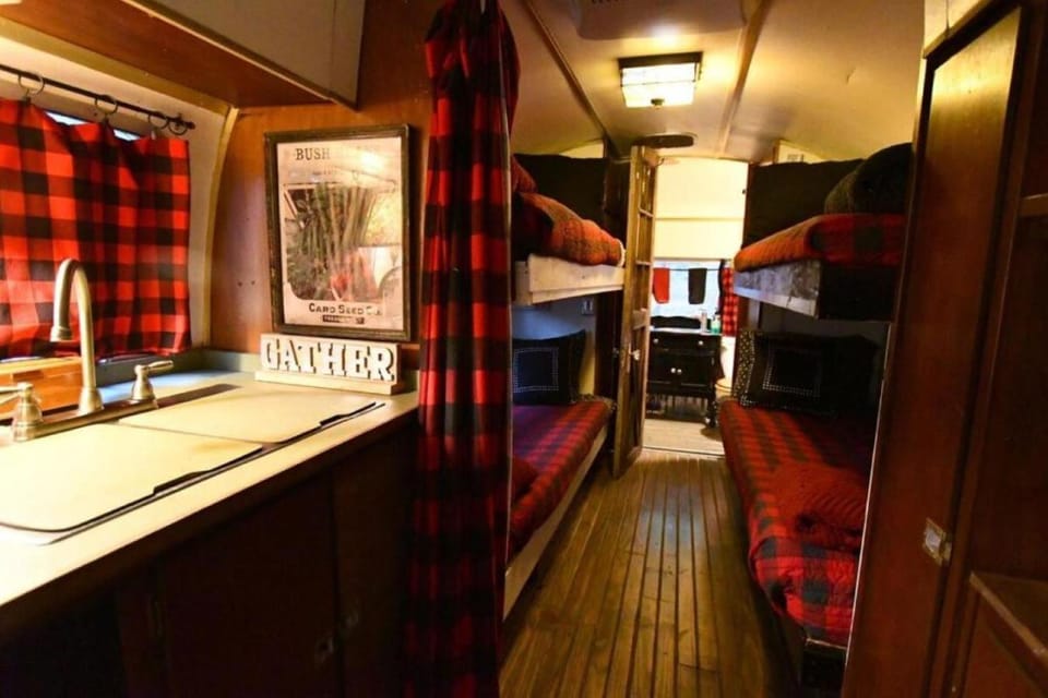 Fully Furnished Airstream for a Vacation in the Woods near Fort Worth, Texas House in Glen Rose