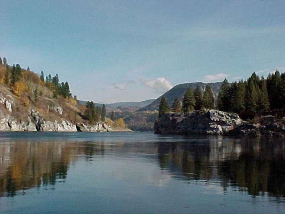 Luxurious Bed and Breakfast Suite for One or Two Couples near Kettle Falls, Washington House in Franklin D Roosevelt Lake