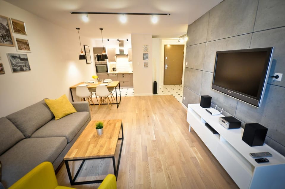 TV and multimedia, Seating area