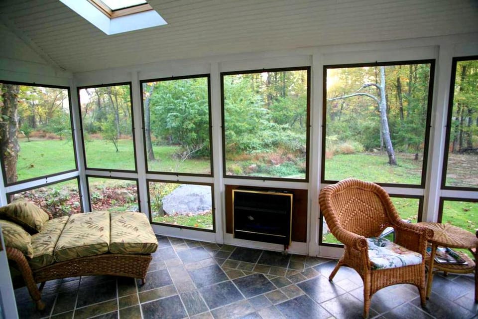 Charming Cottage Getaway with an Indoor Fireplace in Chester Springs, Pennsylvania House in Chester Springs