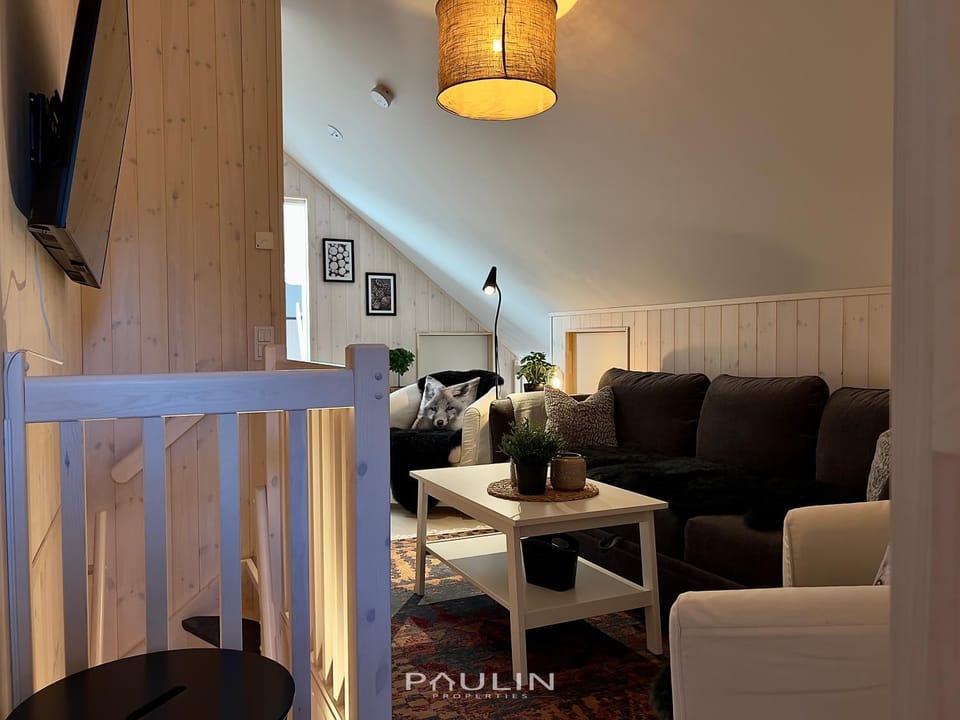 Lindvallen Ski Resort Pool and Padel - Sauna - 6 Guests Apartment in Sweden