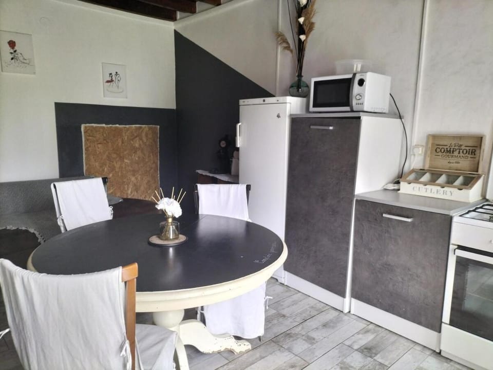 Studio in all its simplicity Apartment in Nouvelle-Aquitaine