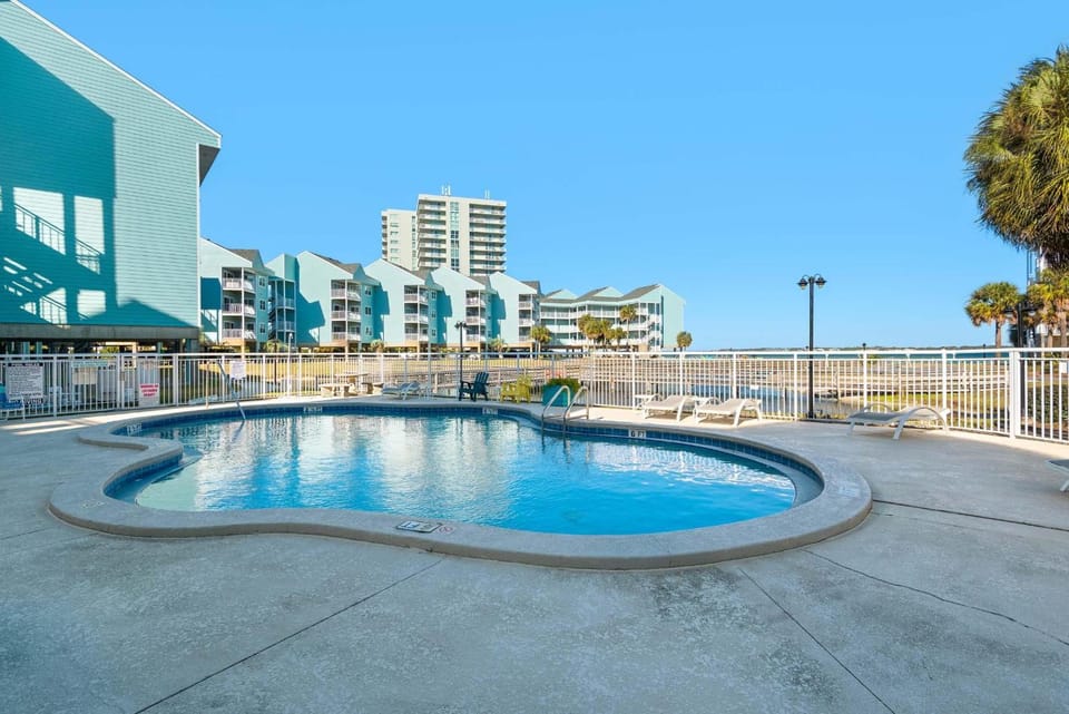Baywatch F9 House in Pensacola Beach
