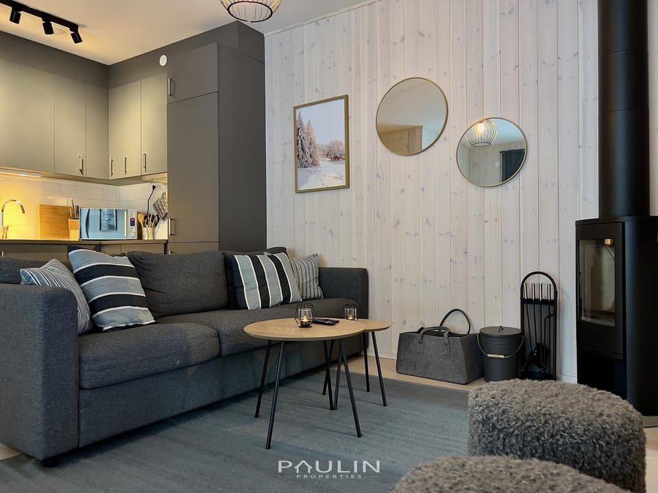 Lindvallen Ski Resort Pool and Padel - Sauna - 8 Guests Apartment in Sweden