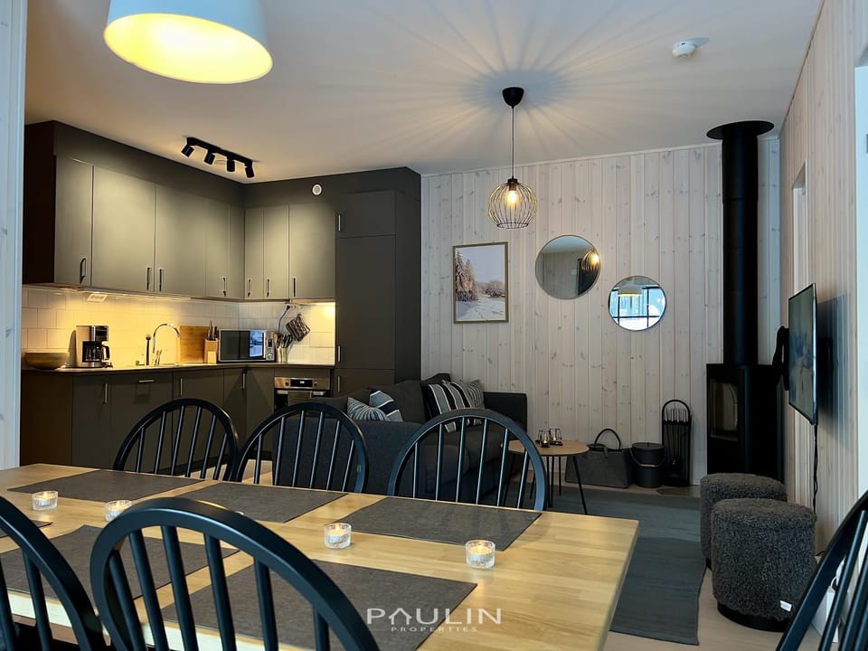 Lindvallen Ski Resort Pool and Padel - Sauna - 8 Guests Apartment in Sweden