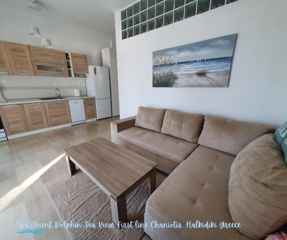 Kitchen or kitchenette, Living room, Seating area