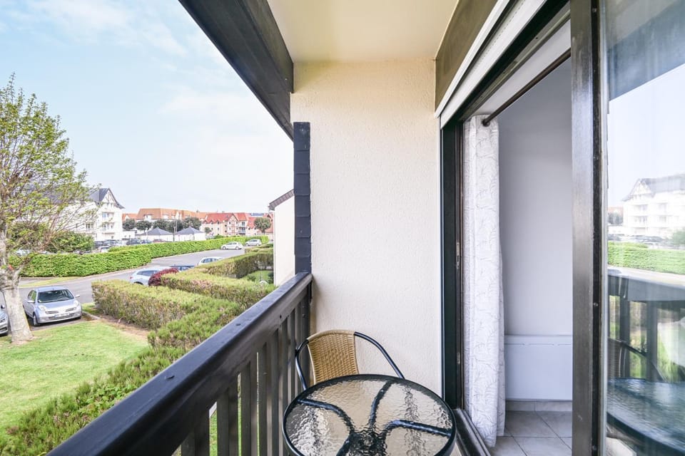 Balcony/Terrace, Garden view