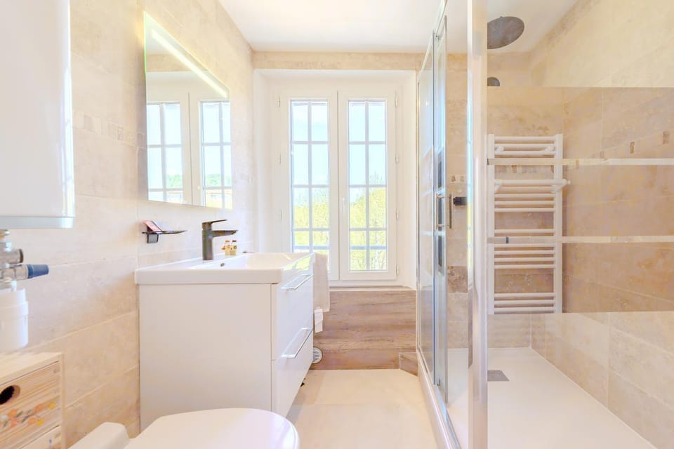 Shower, Bathroom