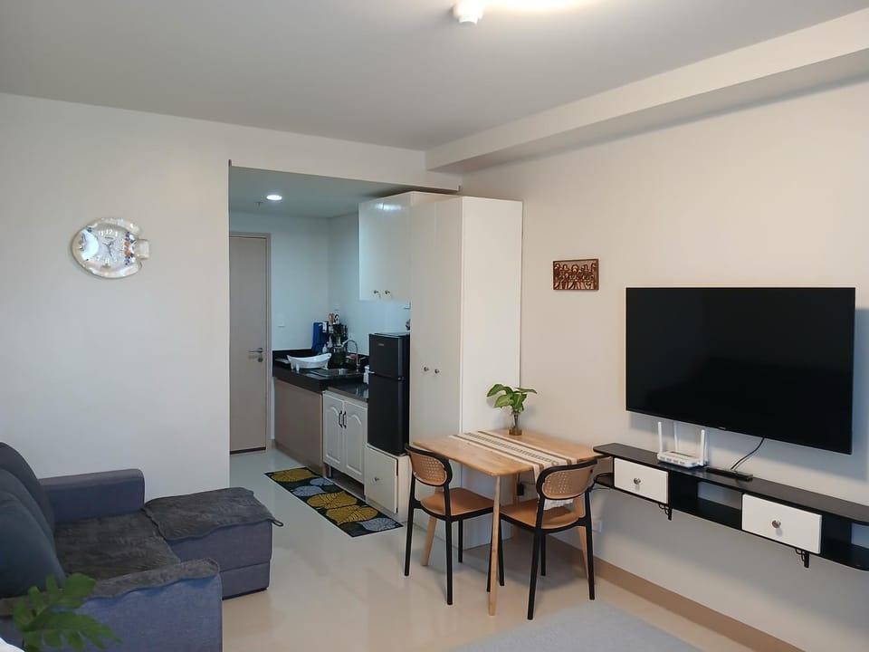 TV and multimedia, Kitchen or kitchenette, Dining area