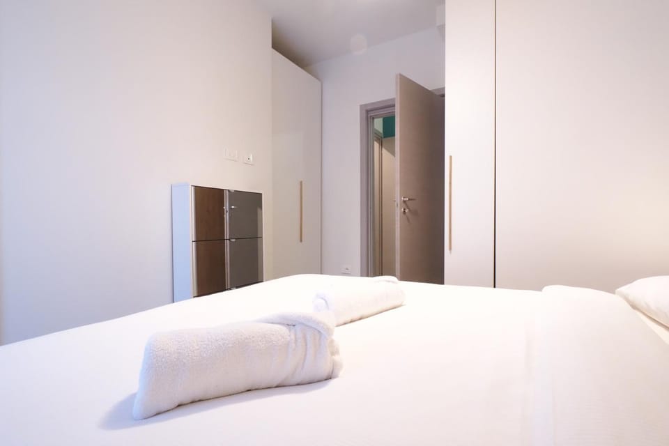 Bed, Photo of the whole room, Bedroom, wardrobe