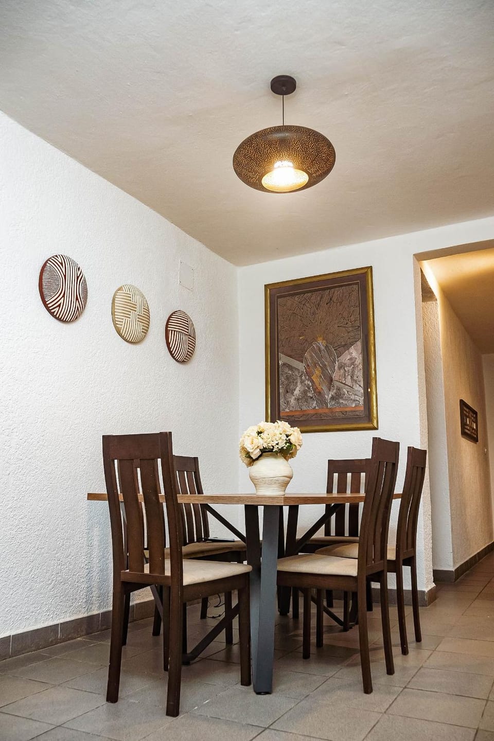 Seating area, Dining area