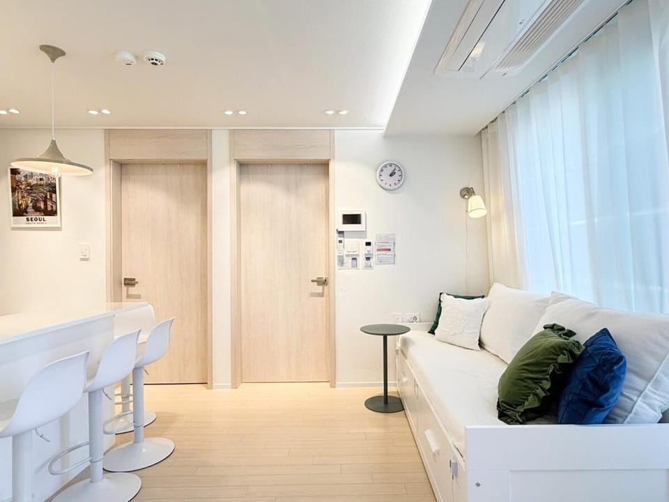 HausKomma 서울 홍대,이태원,명동 짐보관 무료 주차 엘레베이터 새아파트 Apartment in Seoul