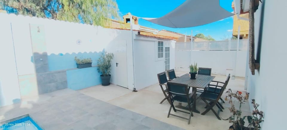 Toilet, Off site, Balcony/Terrace, Dining area, laundry