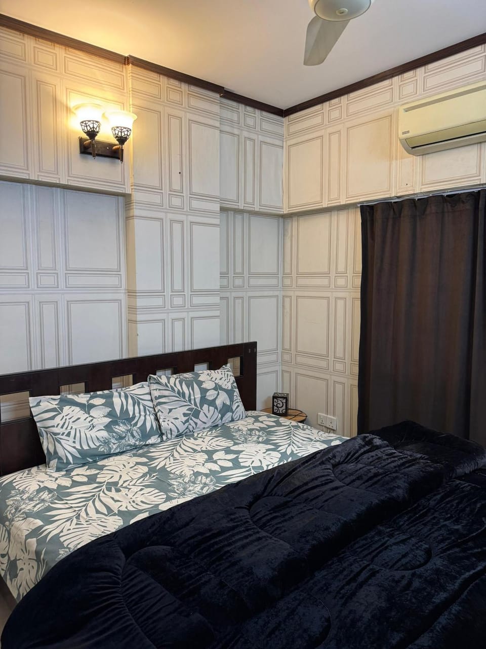 Cozy Haven Apt DHA P6 Big Bukhari Apartment in Karachi
