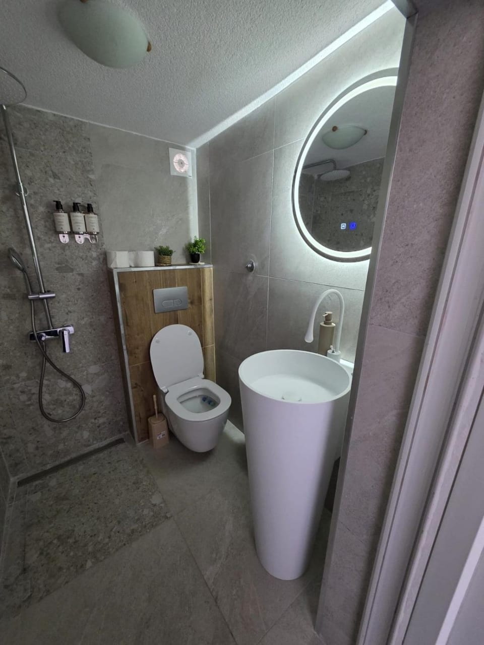 Shower, Bathroom