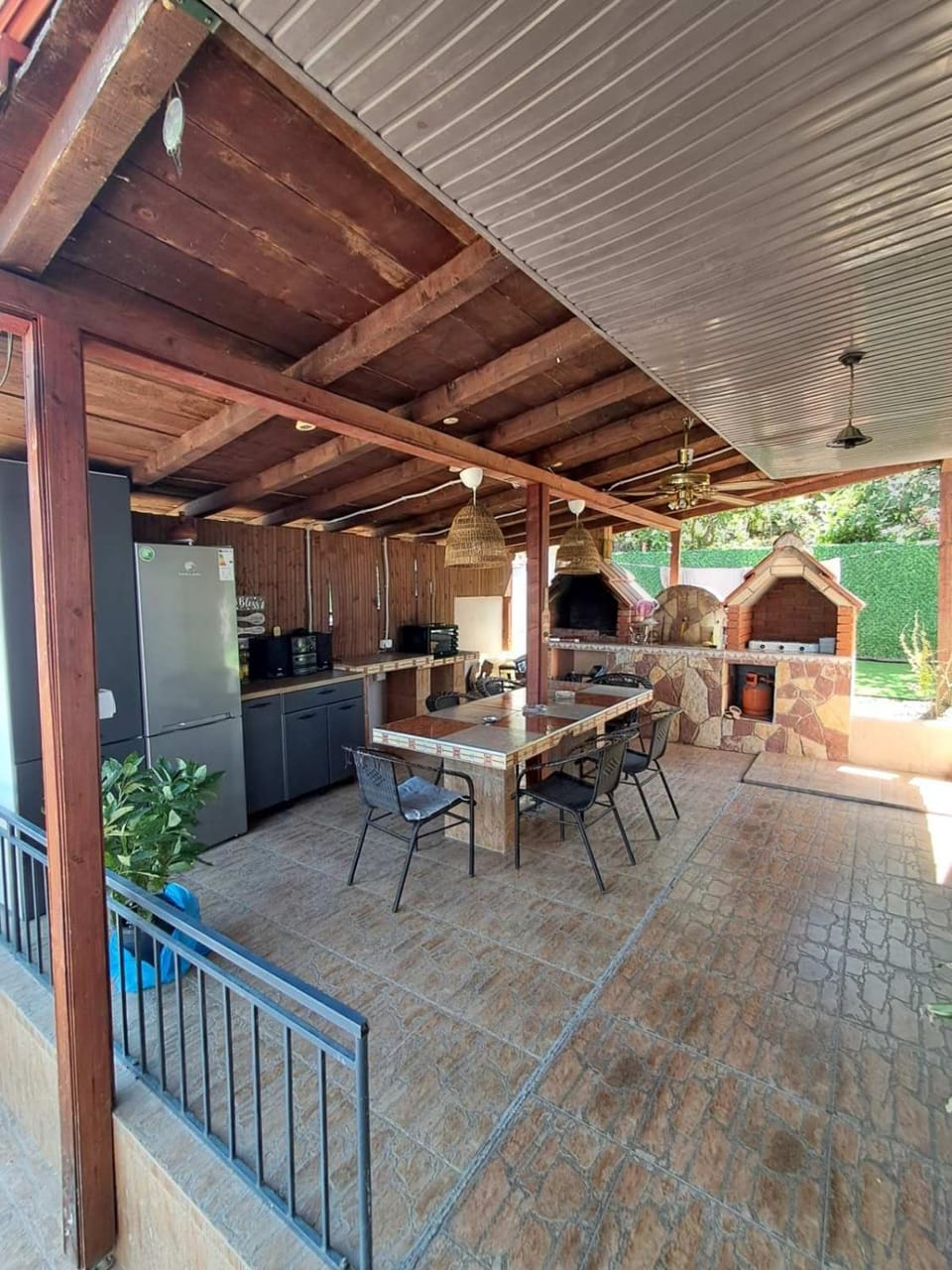 Day, BBQ facilities, Seating area, Communal kitchen