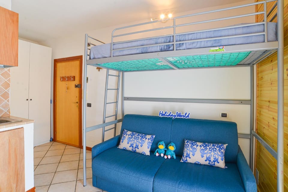 Bed, Kitchen or kitchenette, Photo of the whole room, Bedroom, bunk bed, wardrobe