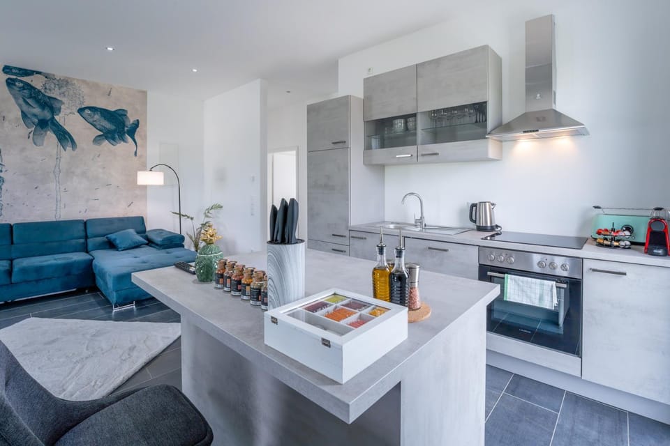 Kitchen or kitchenette, Food and drinks, Photo of the whole room