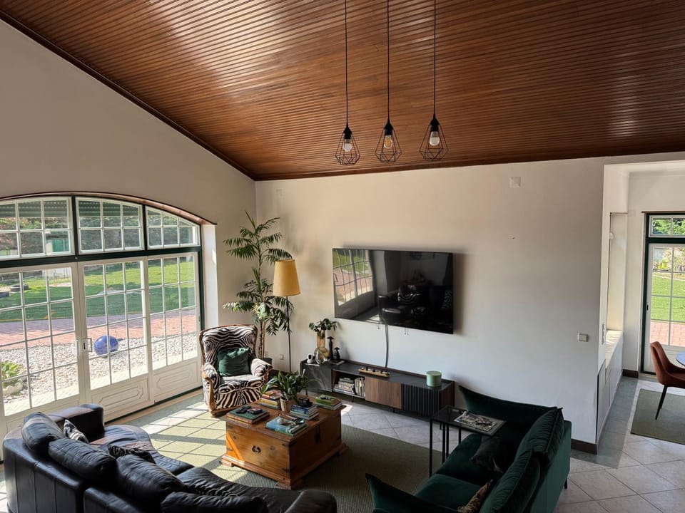 The Yellow Retreat Vacation rental in Lisbon District