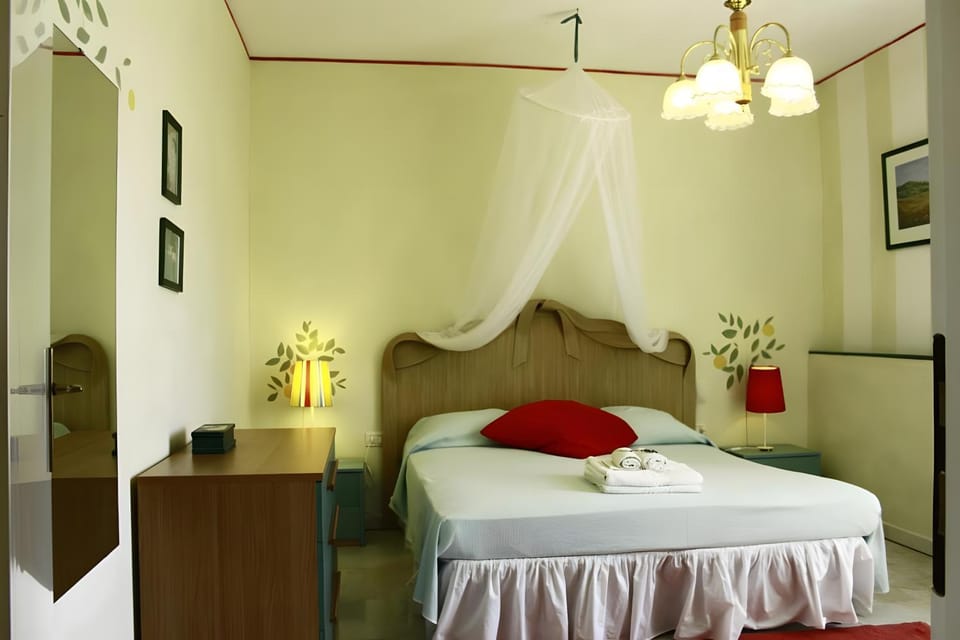 Living room, Bedroom