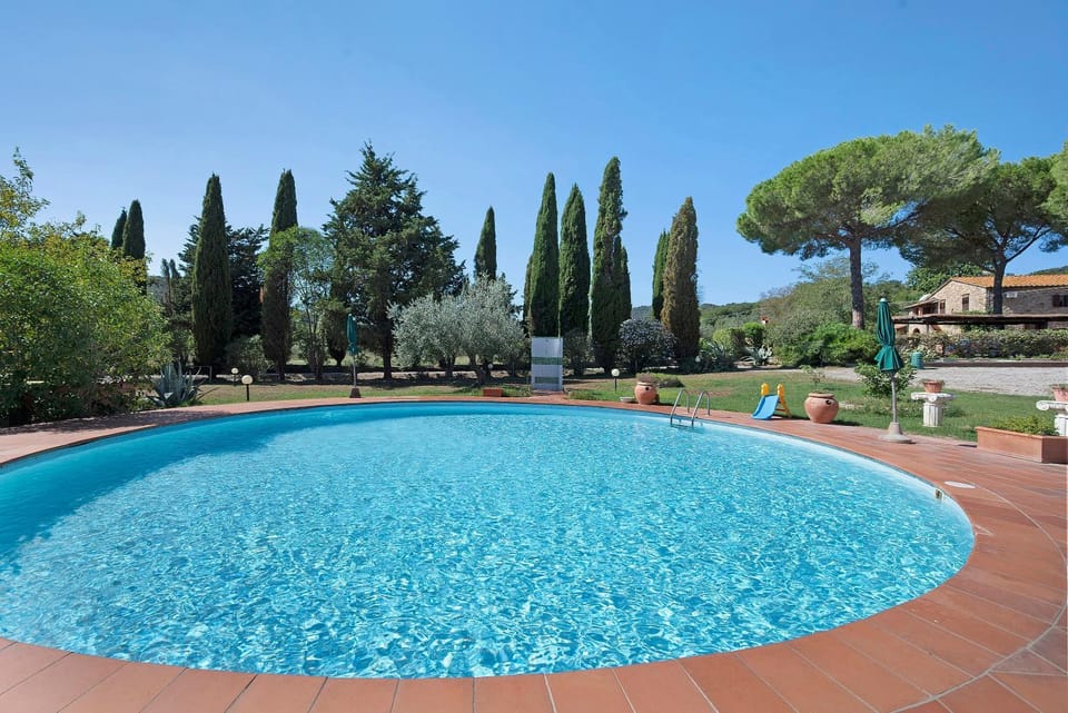 Agriturismo Debbione Maro' Farm Stay in Tuscany