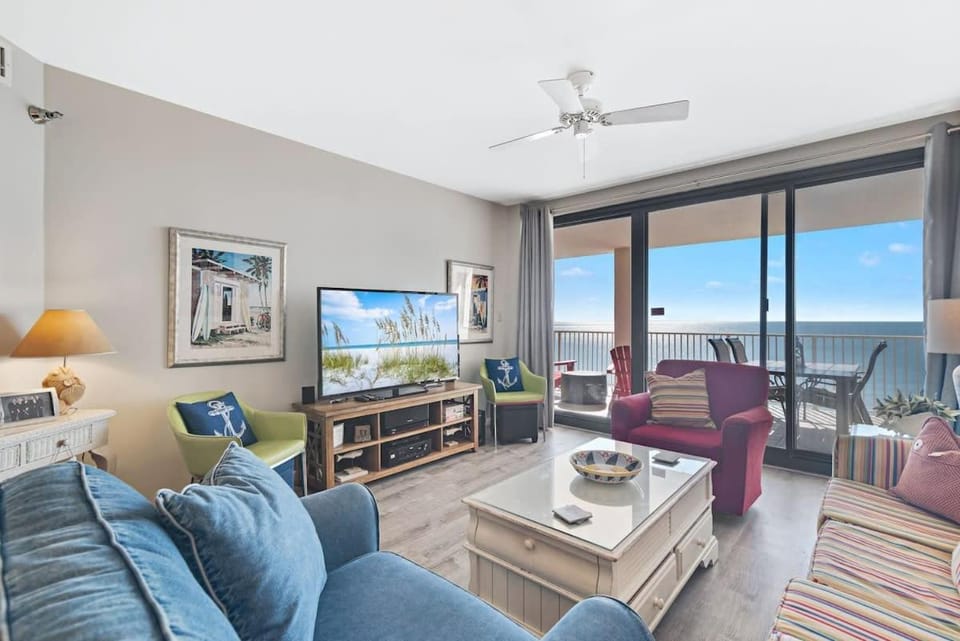 Windward Pointe 1104 Free chair and umbrella rental 3 BEDROOMS beachfront House in Orange Beach